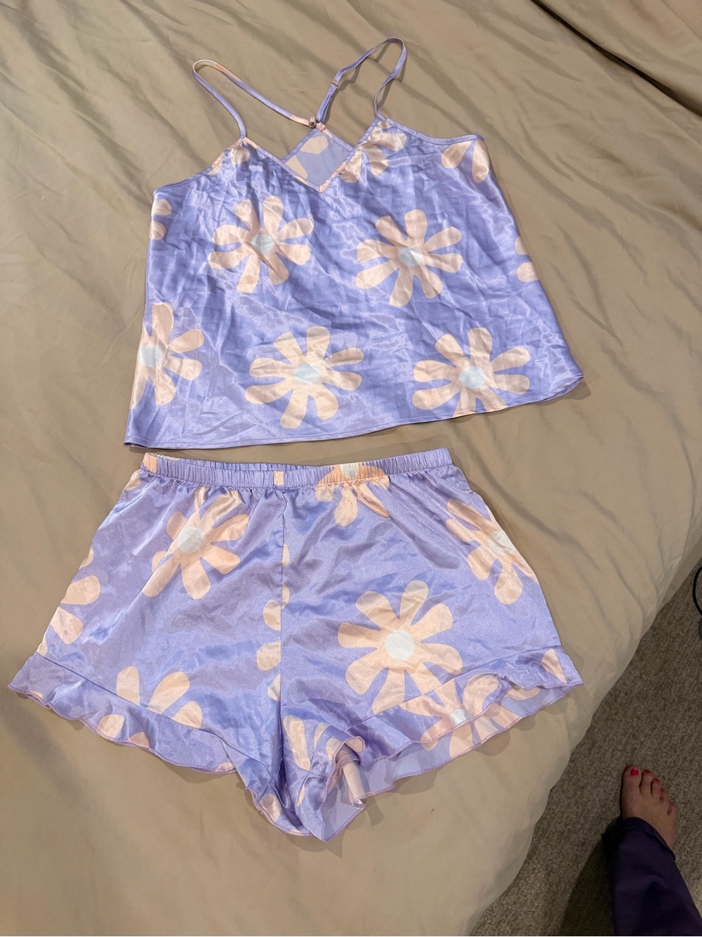 Lavender Floral Satin Cami & Short Sleep Set women’s size Medium (AZA)